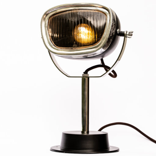 Vespa car lamp on white background with 2w edison bulb